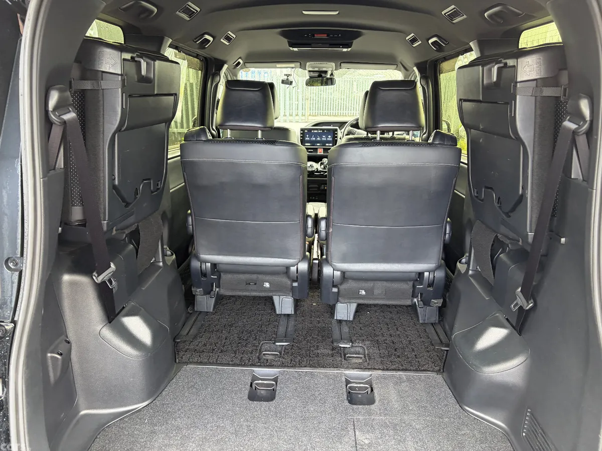 Toyota Voxy MPV, Petrol Hybrid, 2021, Blue