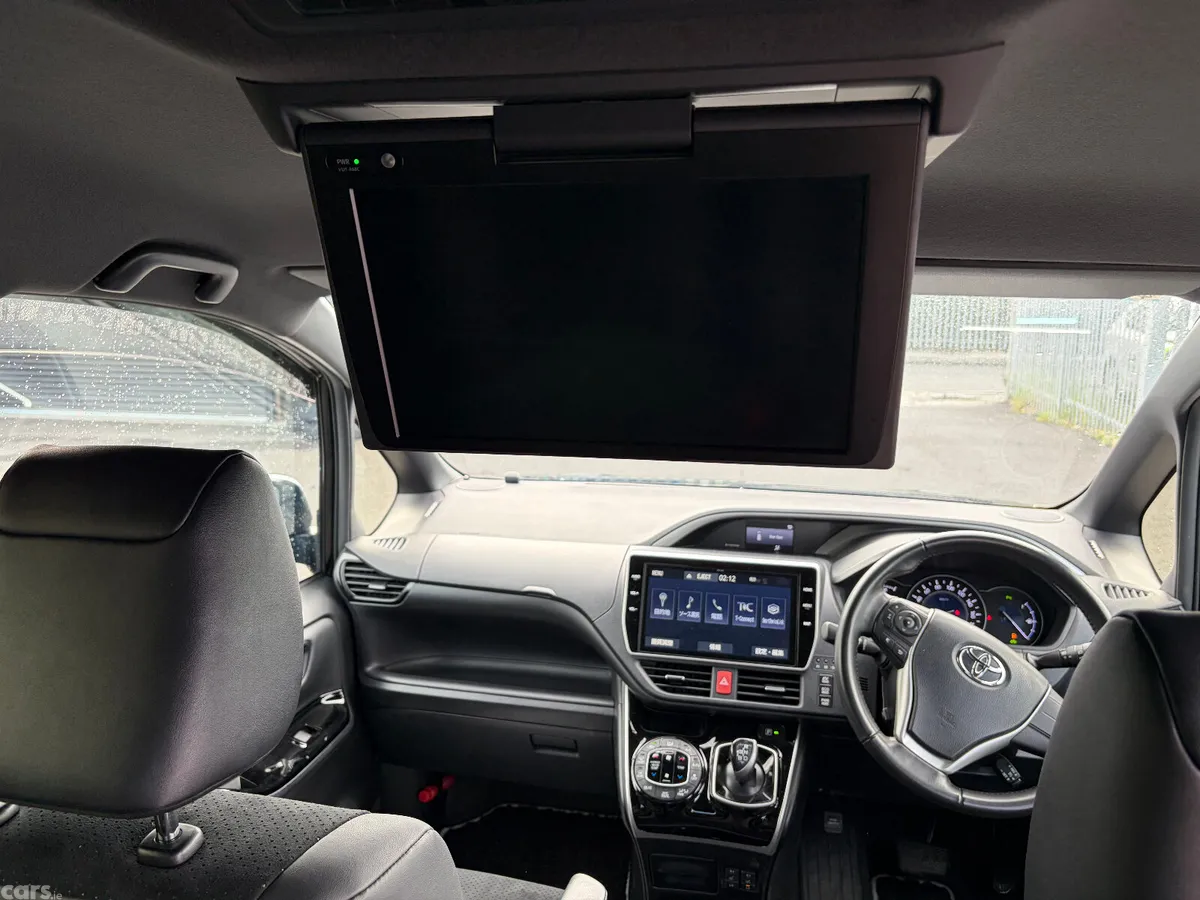 Toyota Voxy MPV, Petrol Hybrid, 2021, Blue