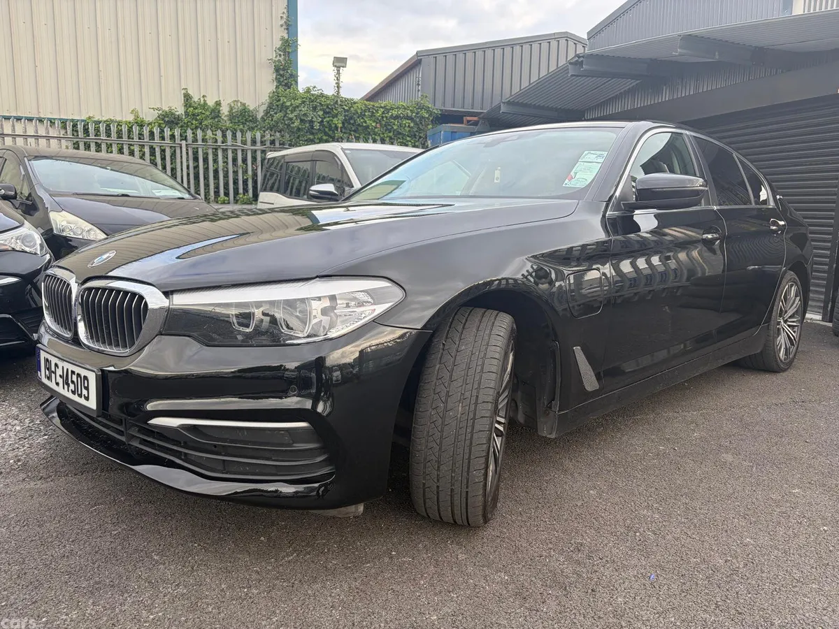 BMW 5-Series Saloon, Petrol Plug-in Hybrid, 2019, Black