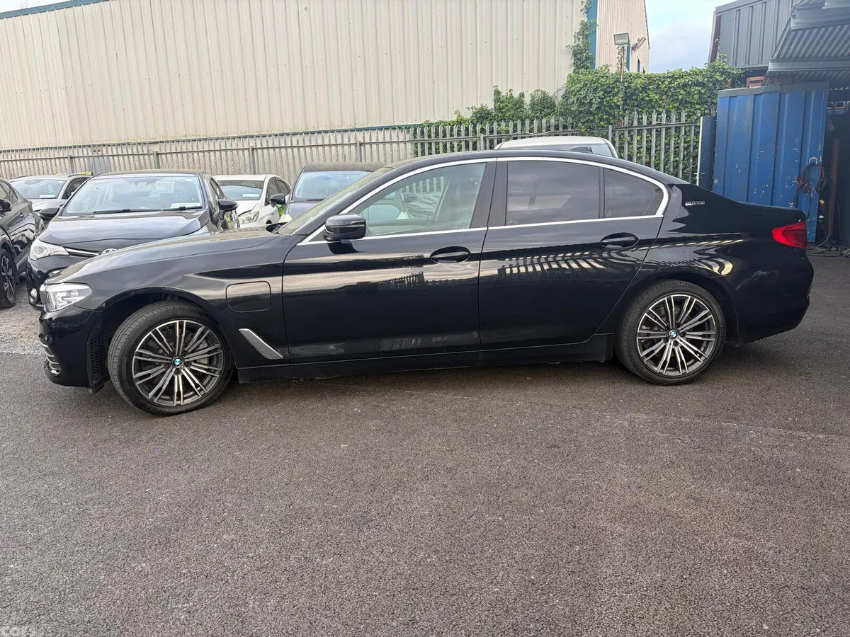 BMW 5-Series Saloon, Petrol Plug-in Hybrid, 2019, Black