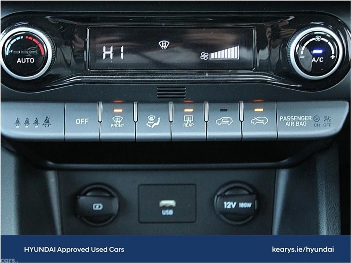 Hyundai KONA MPV, Petrol, 2023, White