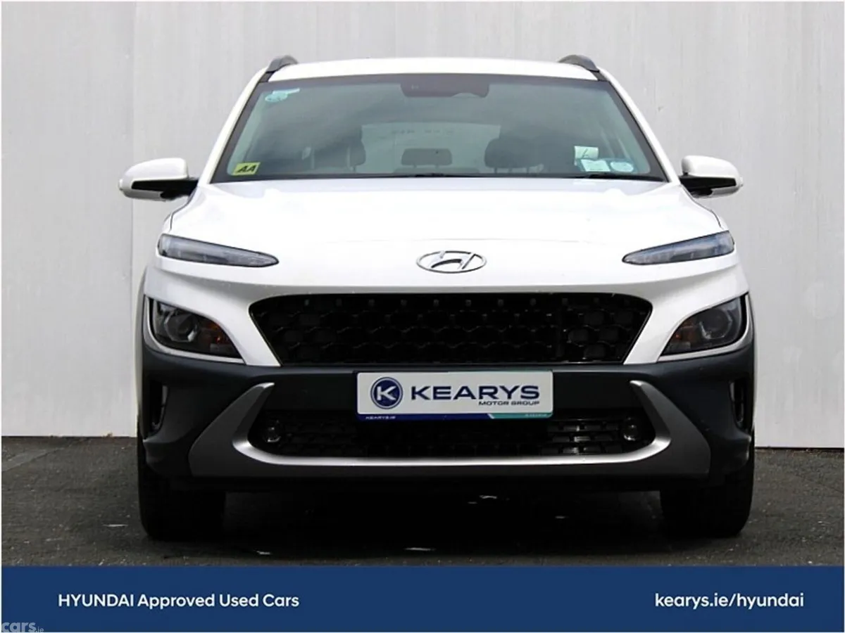 Hyundai KONA MPV, Petrol, 2023, White
