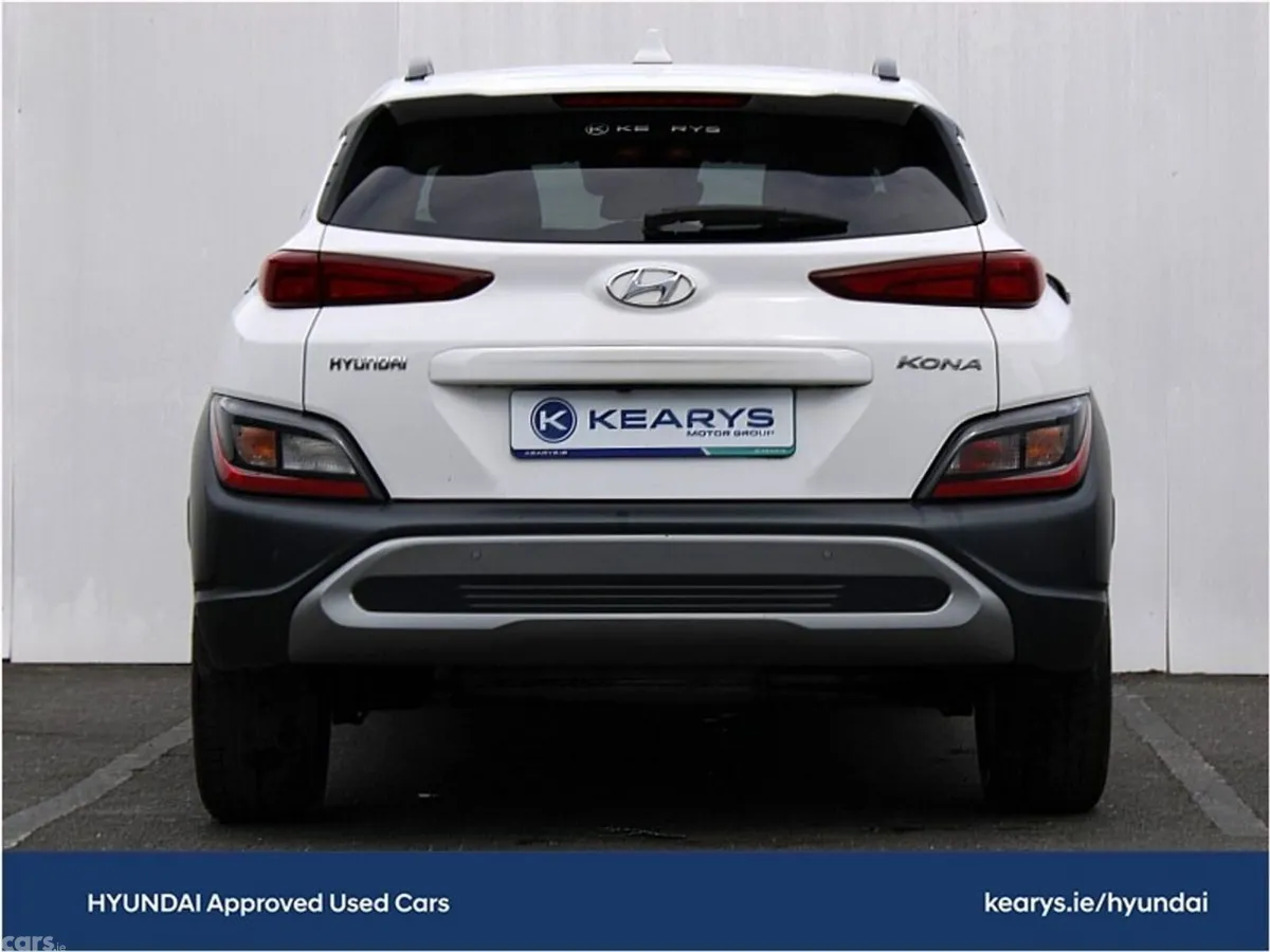 Hyundai KONA MPV, Petrol, 2023, White