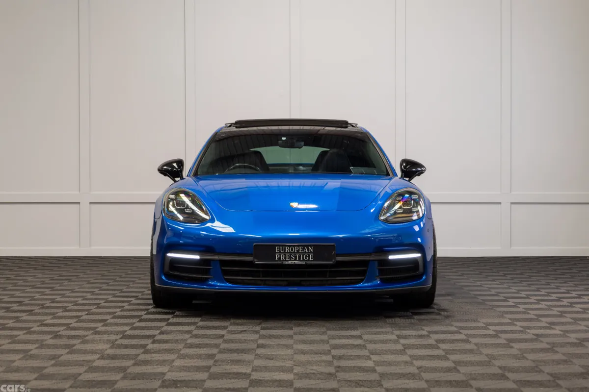 Porsche Panamera Hatchback, Petrol Plug-in Hybrid, 2018, Blue