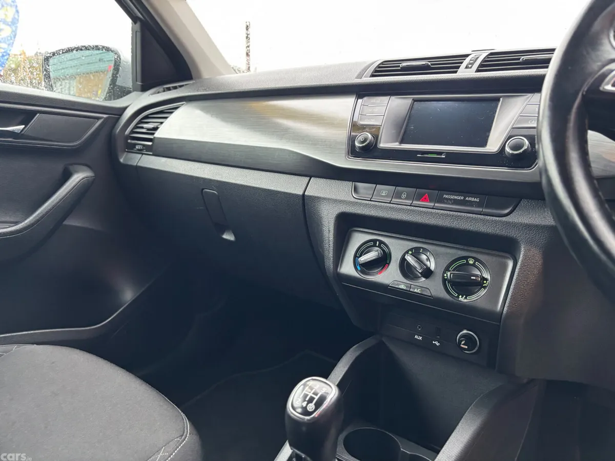 Skoda Fabia Estate, Petrol, 2015, Silver