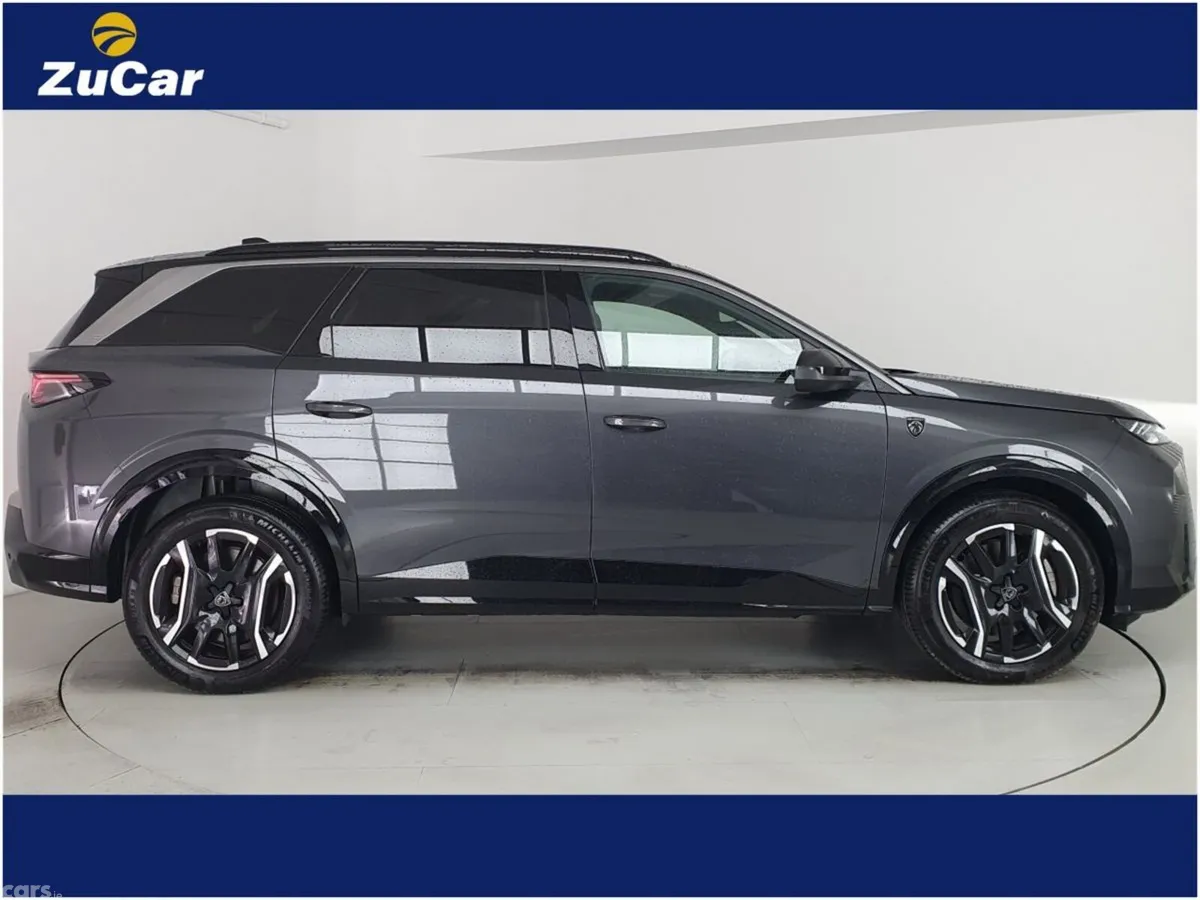 Peugeot 5008 SUV, Electric, 2026, Grey