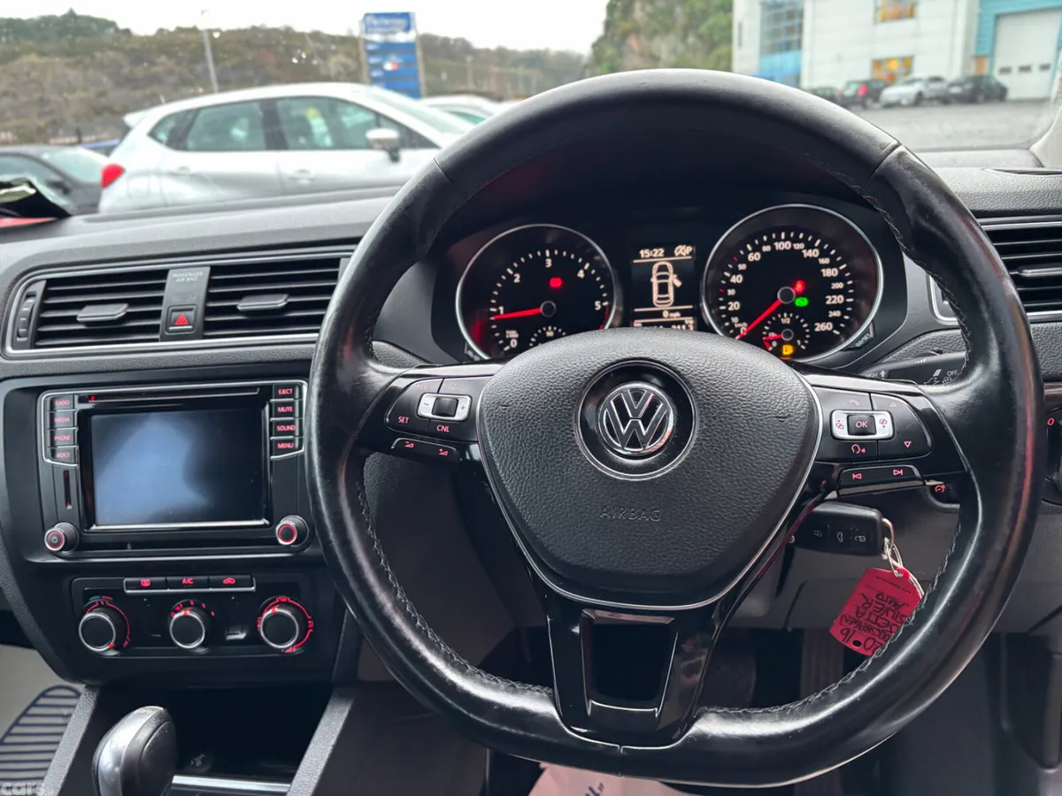 Volkswagen Jetta Saloon, Diesel, 2016, Silver