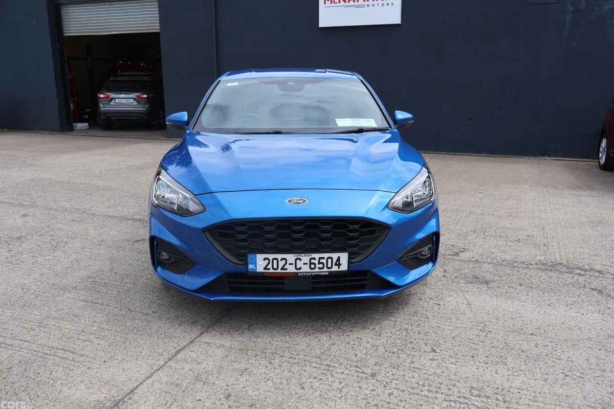 Ford Focus Hatchback, Diesel, 2020, Blue