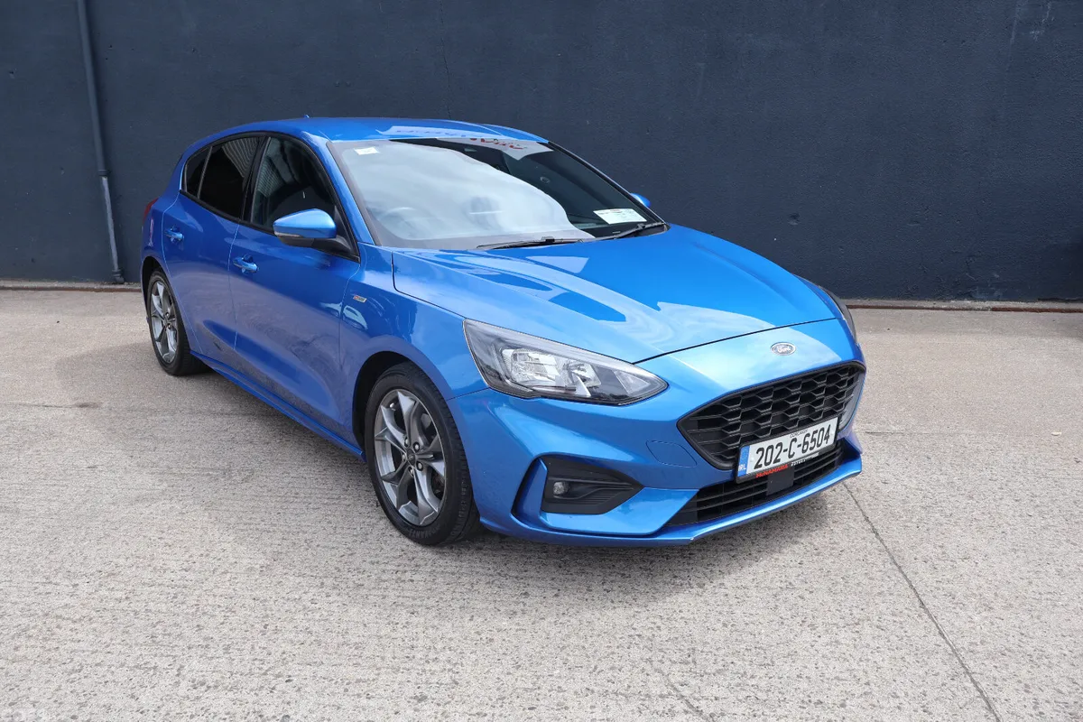 Ford Focus Hatchback, Diesel, 2020, Blue