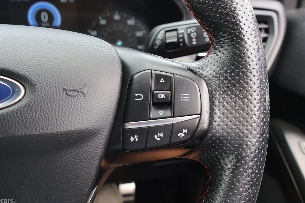 Ford Focus Hatchback, Diesel, 2020, Blue