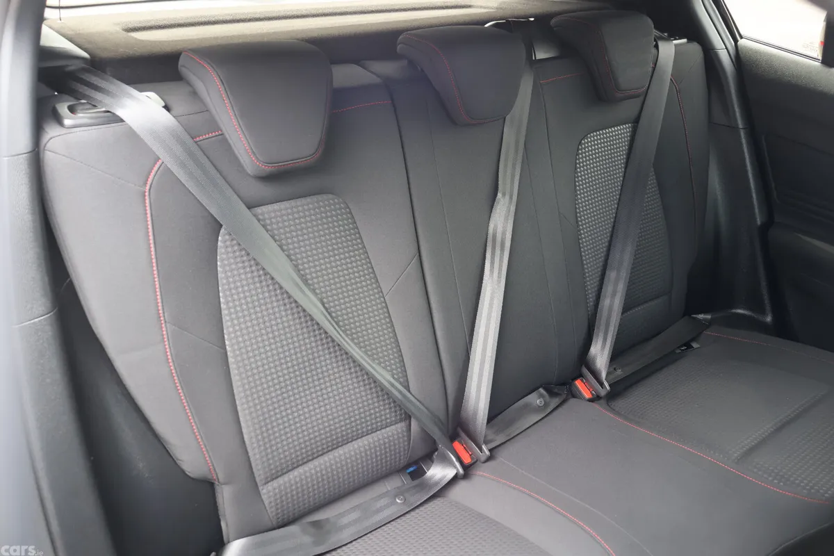 Ford Focus Hatchback, Diesel, 2020, Blue