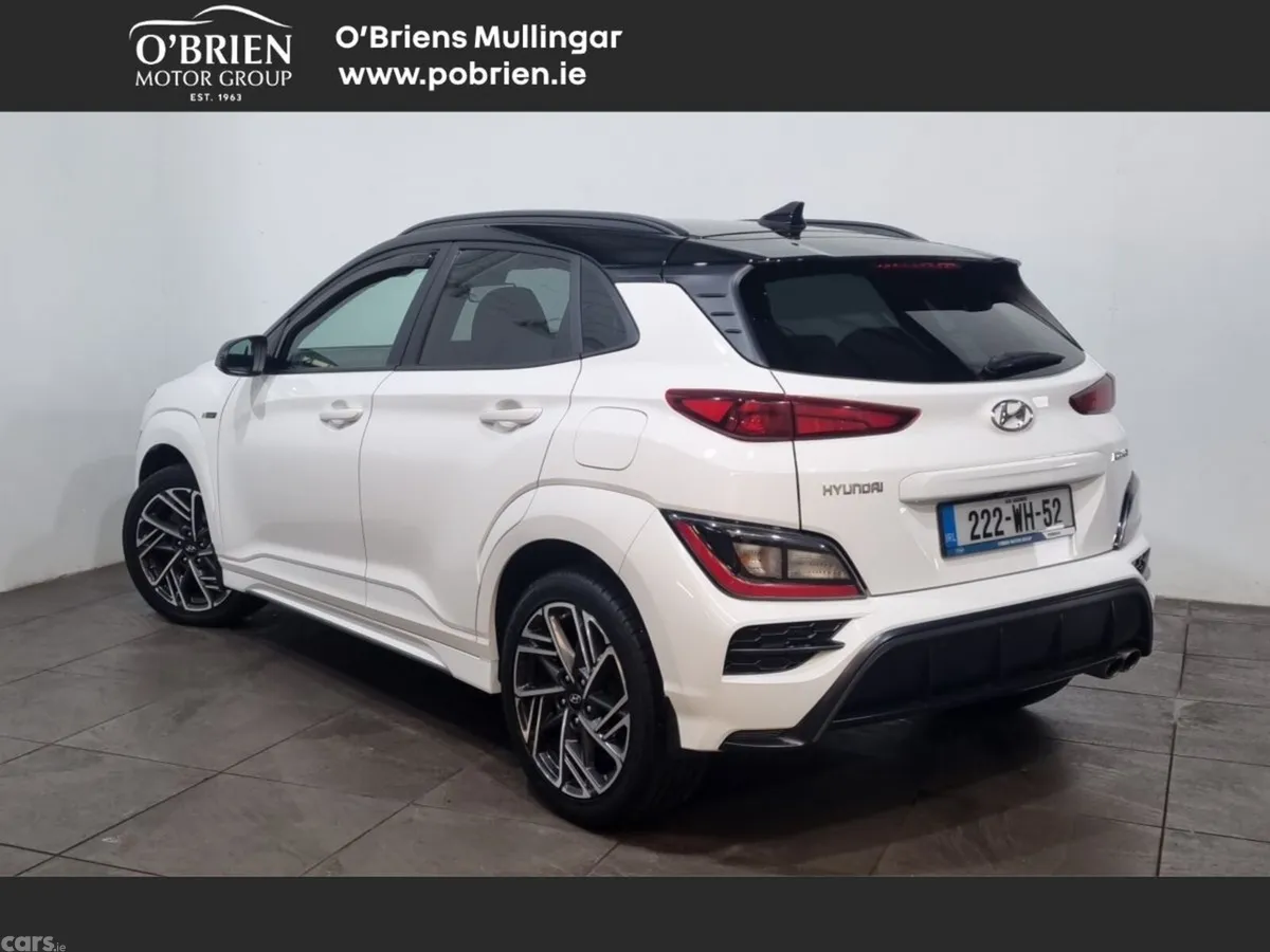 Hyundai KONA MPV, Petrol, 2022, White