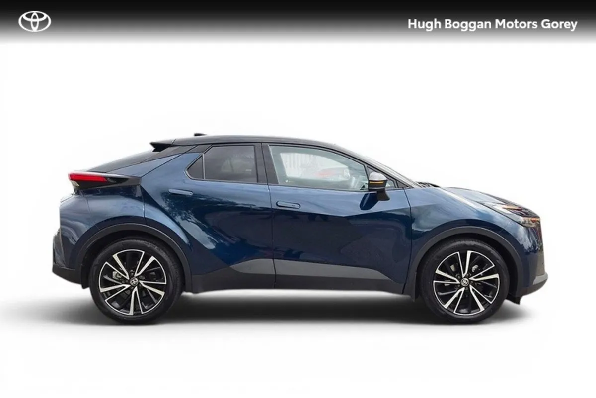 Toyota C-HR SUV, Petrol Hybrid, 2025, Blue