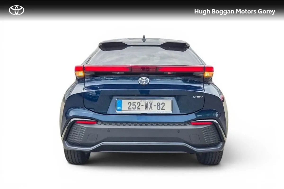 Toyota C-HR SUV, Petrol Hybrid, 2025, Blue