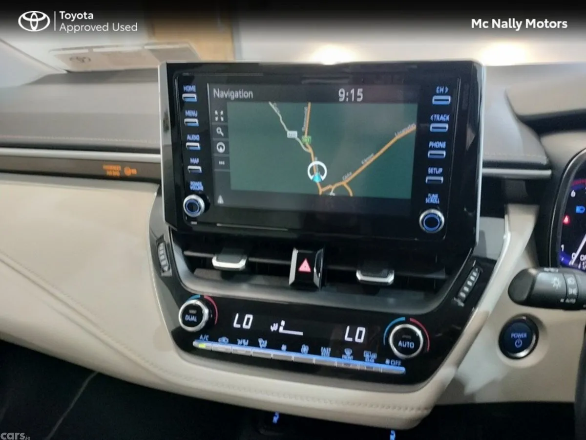 Toyota Corolla Saloon, Petrol Hybrid, 2020, Red