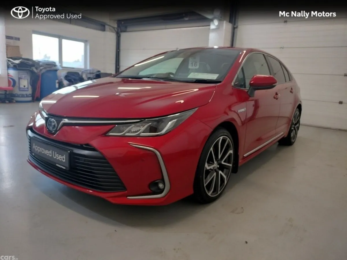 Toyota Corolla Saloon, Petrol Hybrid, 2020, Red