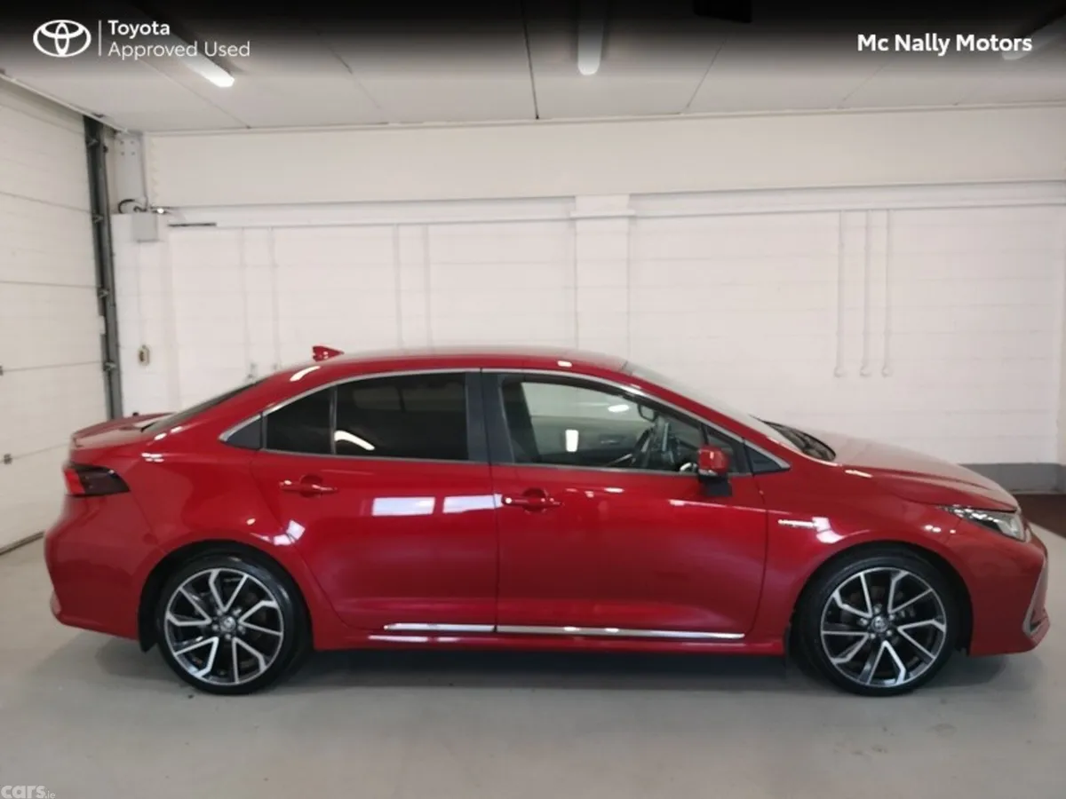 Toyota Corolla Saloon, Petrol Hybrid, 2020, Red