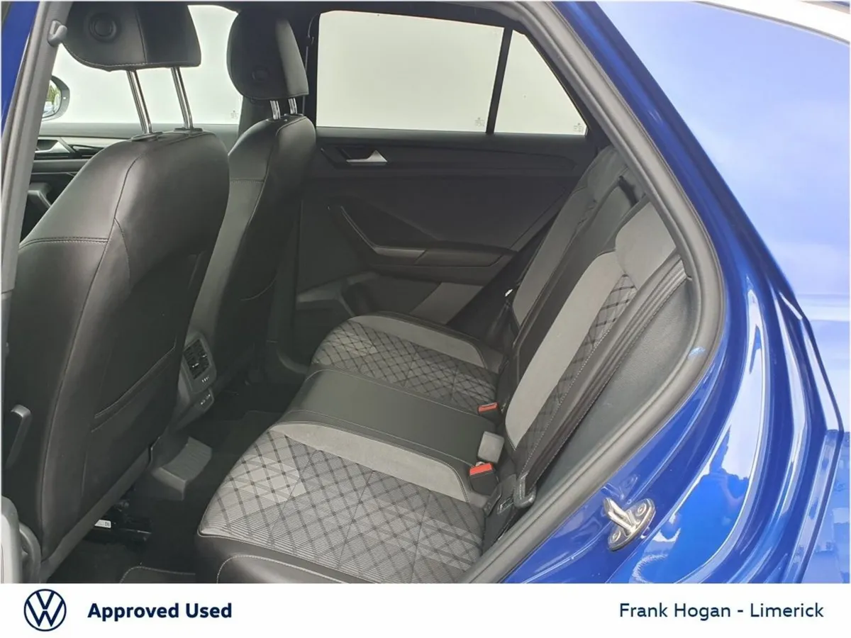 Volkswagen T-Roc SUV, Diesel, 2024, Blue