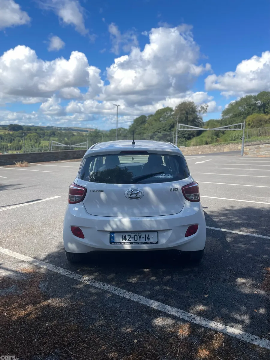Hyundai i10 Hatchback, Petrol, 2014, White