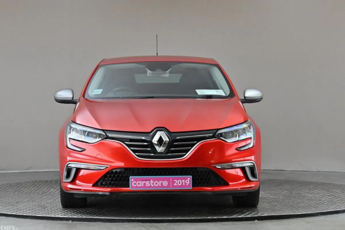 Renault Megane Hatchback, Petrol, 2019, Red