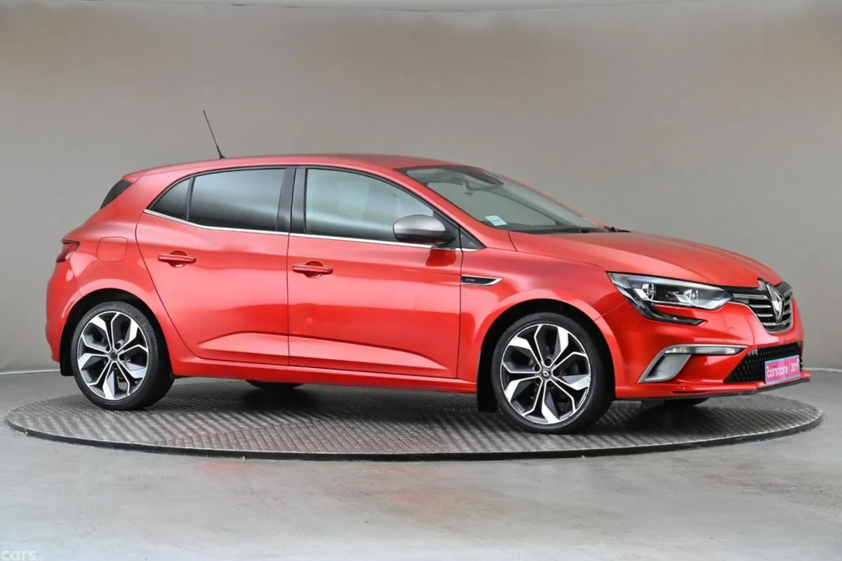Renault Megane Hatchback, Petrol, 2019, Red