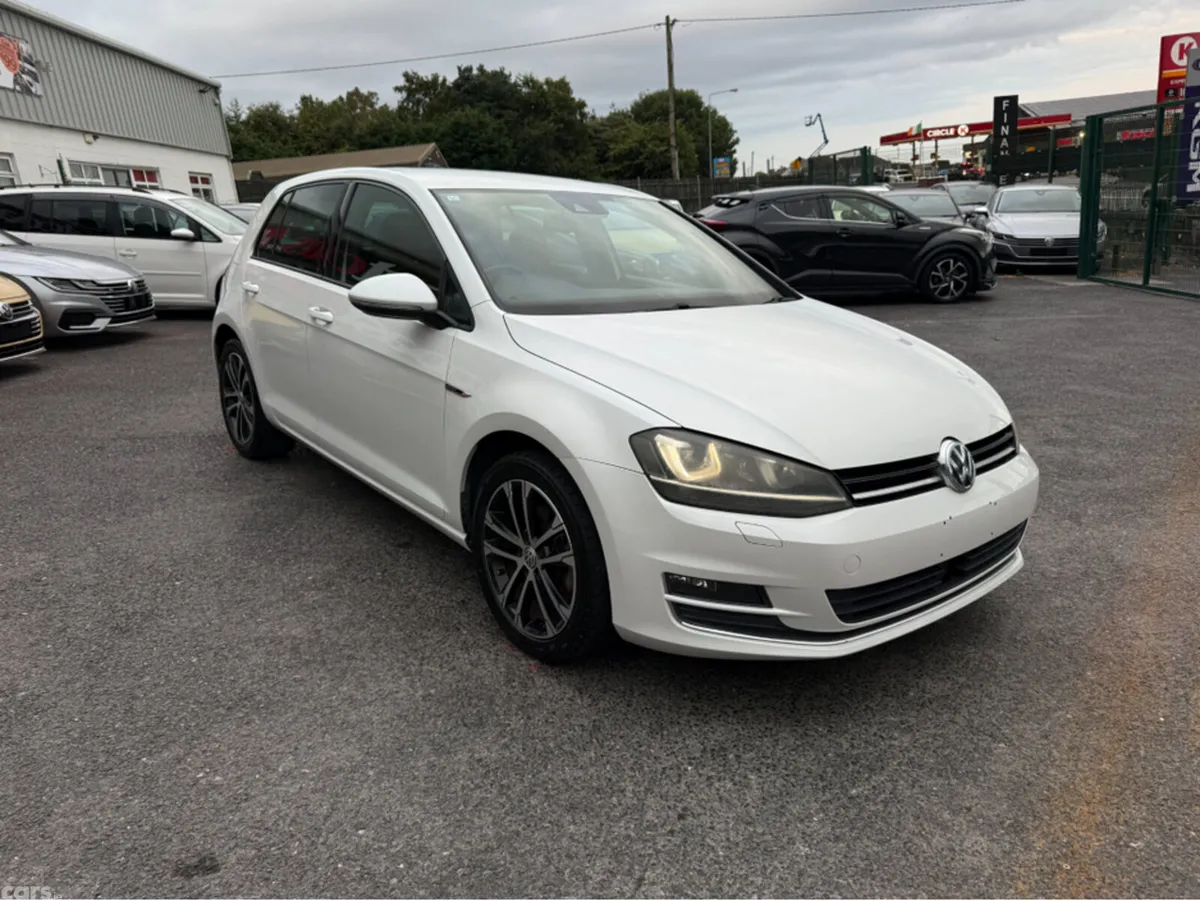Volkswagen Golf Hatchback, Petrol, 2015, White