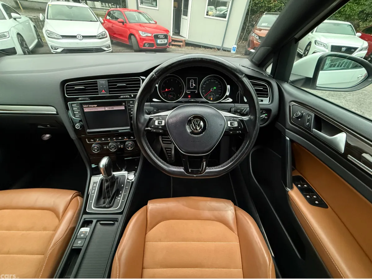 Volkswagen Golf Hatchback, Petrol, 2015, White