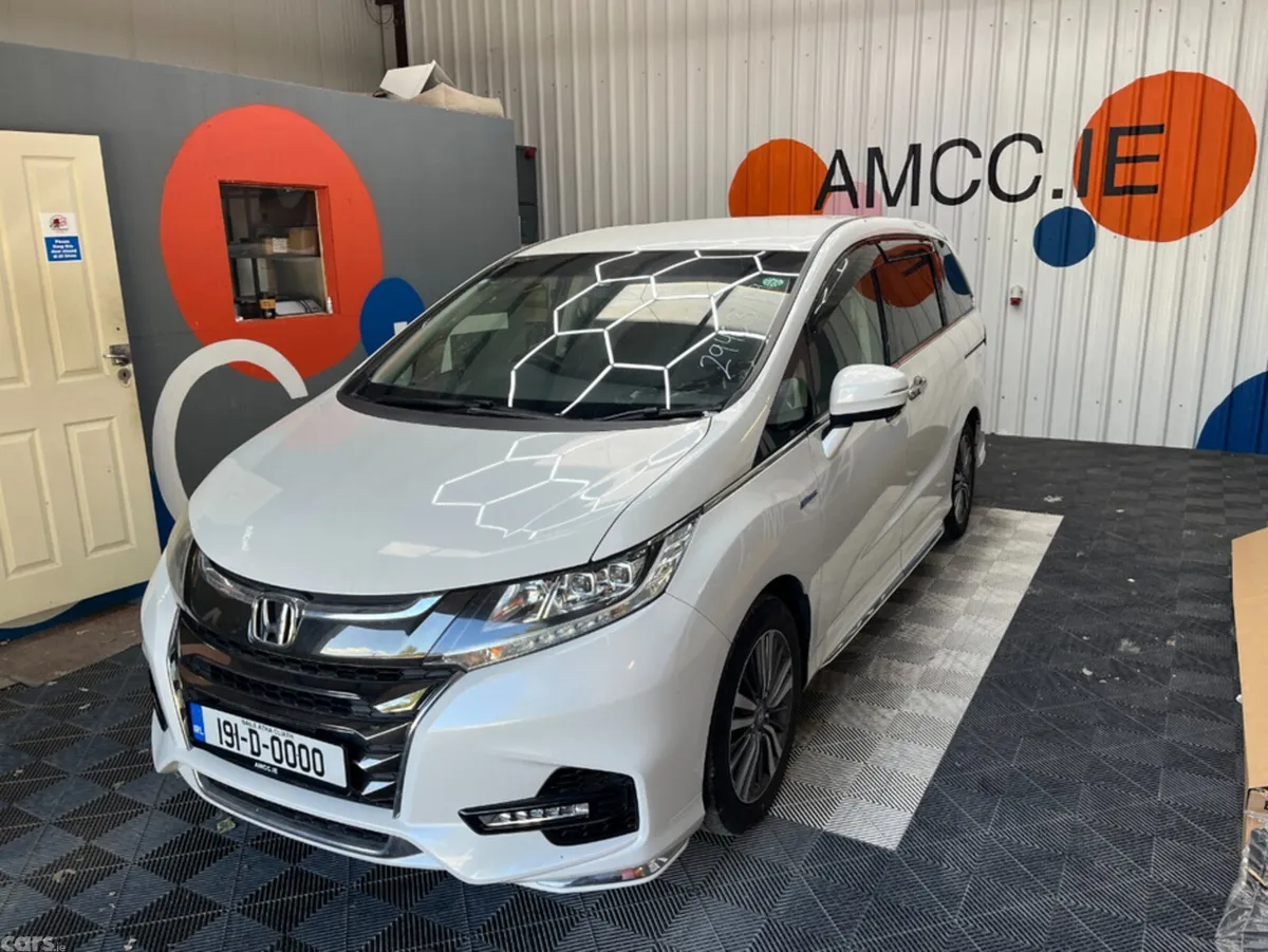 Honda Odyssey MPV, Petrol Hybrid, 2019, White