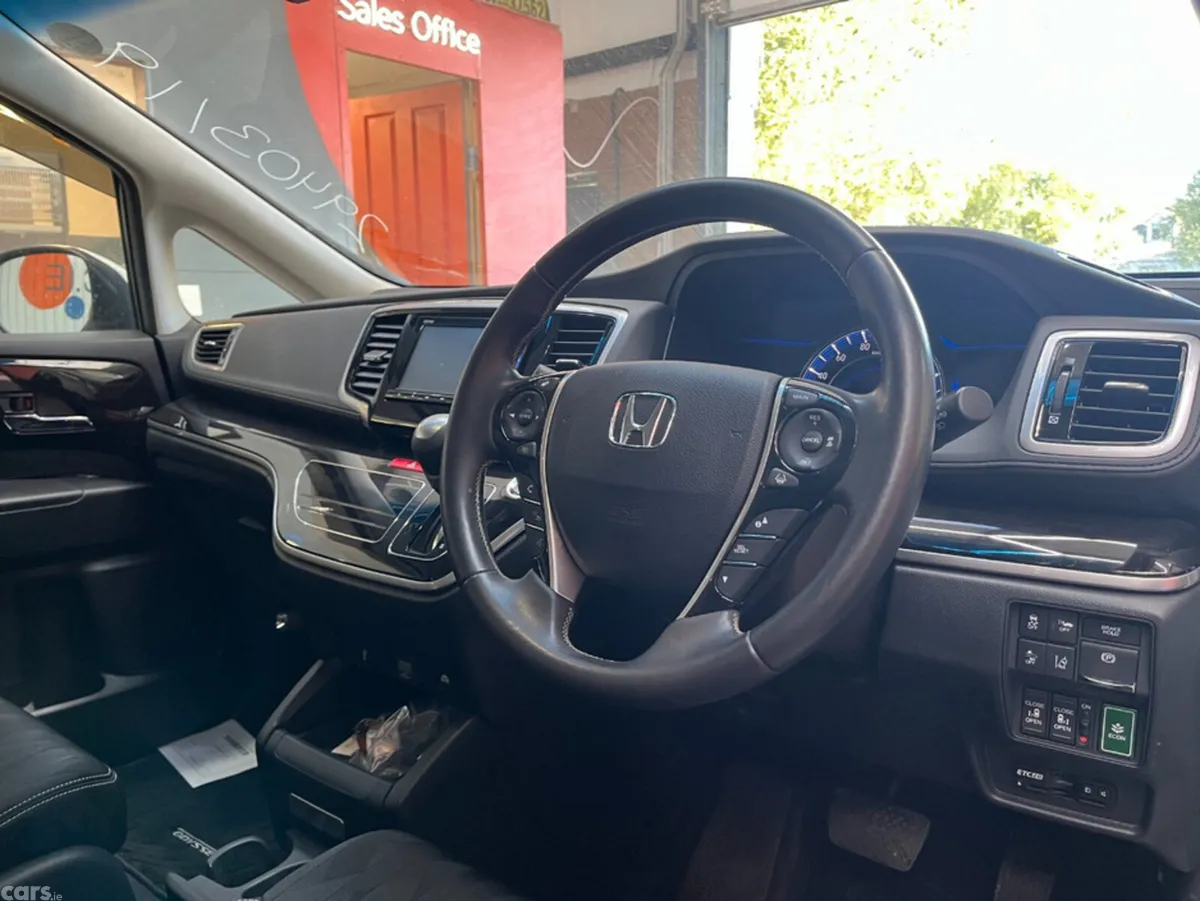 Honda Odyssey MPV, Petrol Hybrid, 2019, White