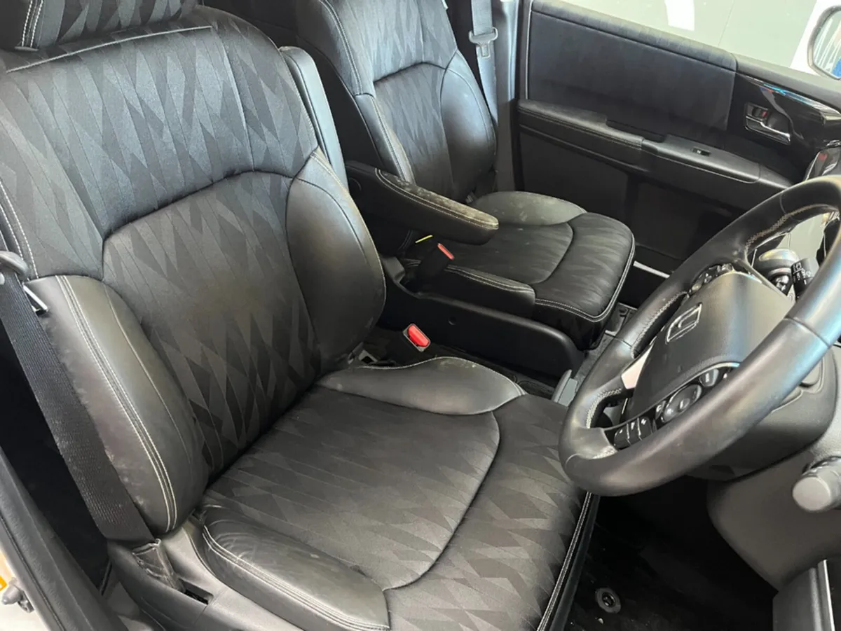 Honda Odyssey MPV, Petrol Hybrid, 2019, White