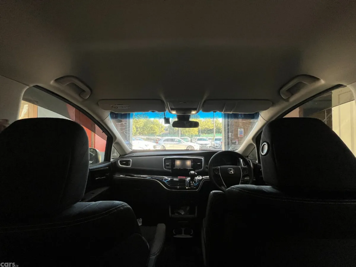 Honda Odyssey MPV, Petrol Hybrid, 2019, White