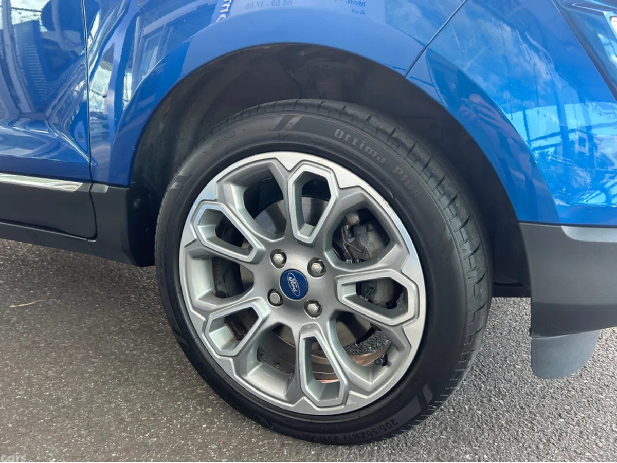 Ford EcoSport Hatchback, Petrol, 2019, Blue