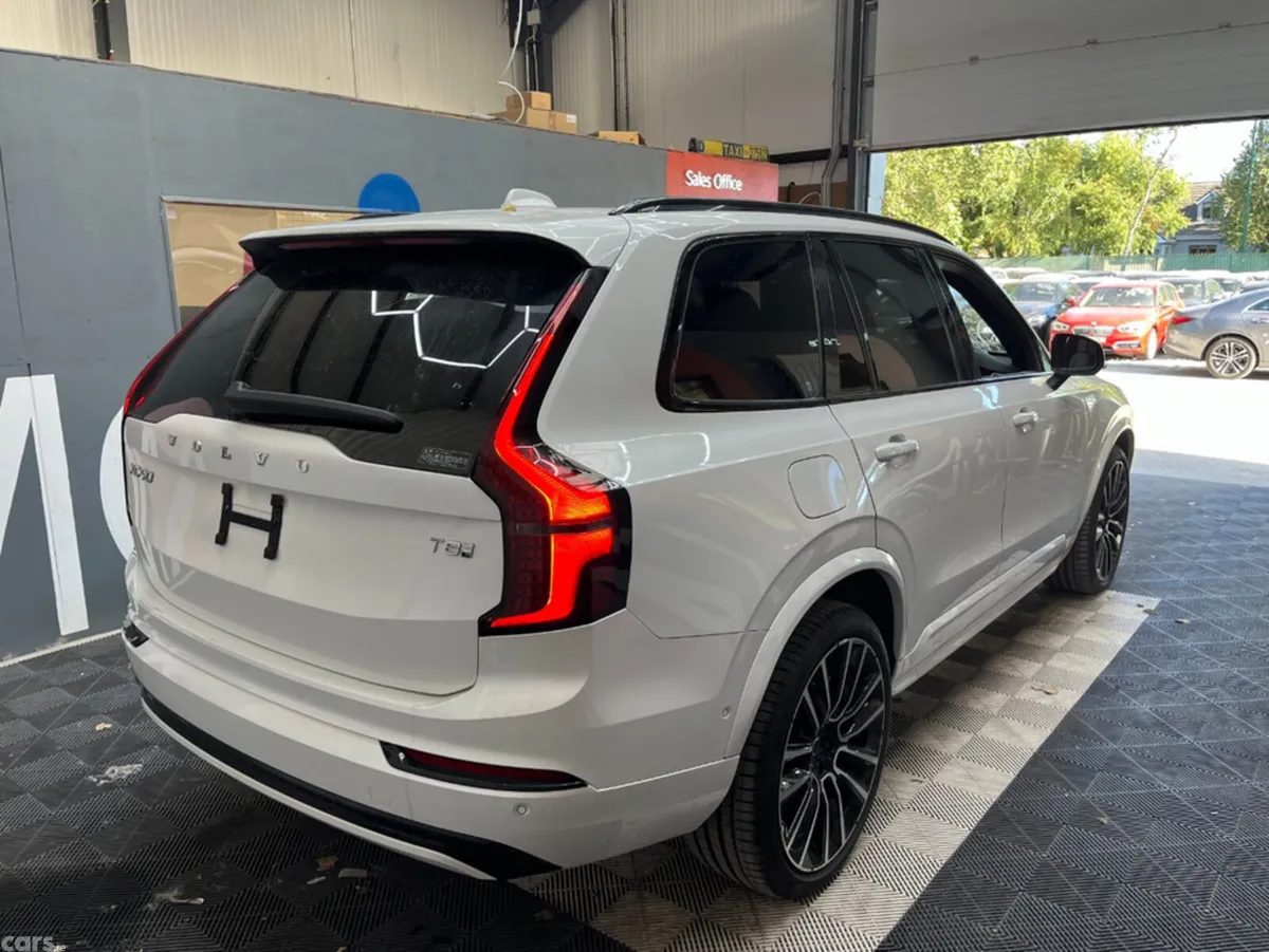 Volvo XC90 SUV, Petrol Plug-in Hybrid, 2025, White