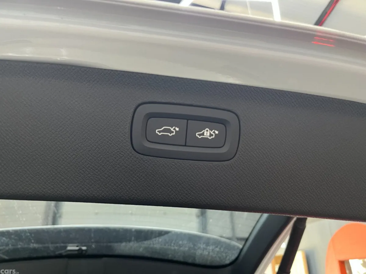 Volvo XC90 SUV, Petrol Plug-in Hybrid, 2025, White