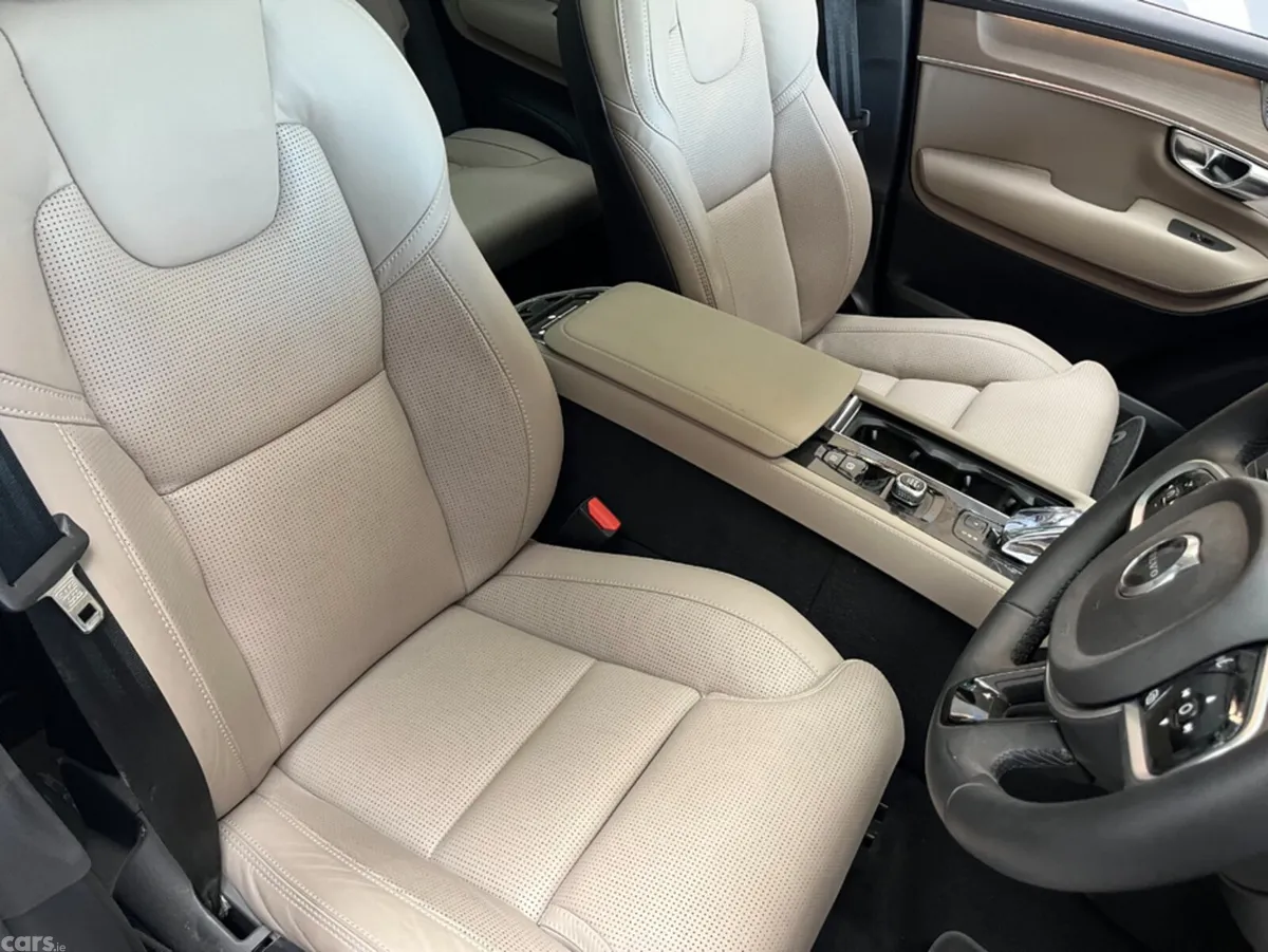 Volvo XC90 SUV, Petrol Plug-in Hybrid, 2025, White