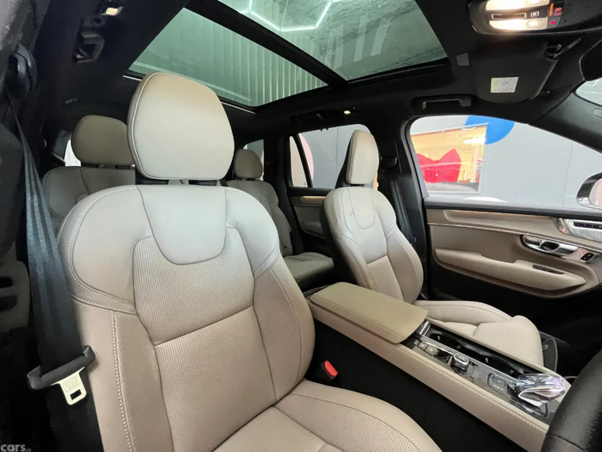 Volvo XC90 SUV, Petrol Plug-in Hybrid, 2025, White