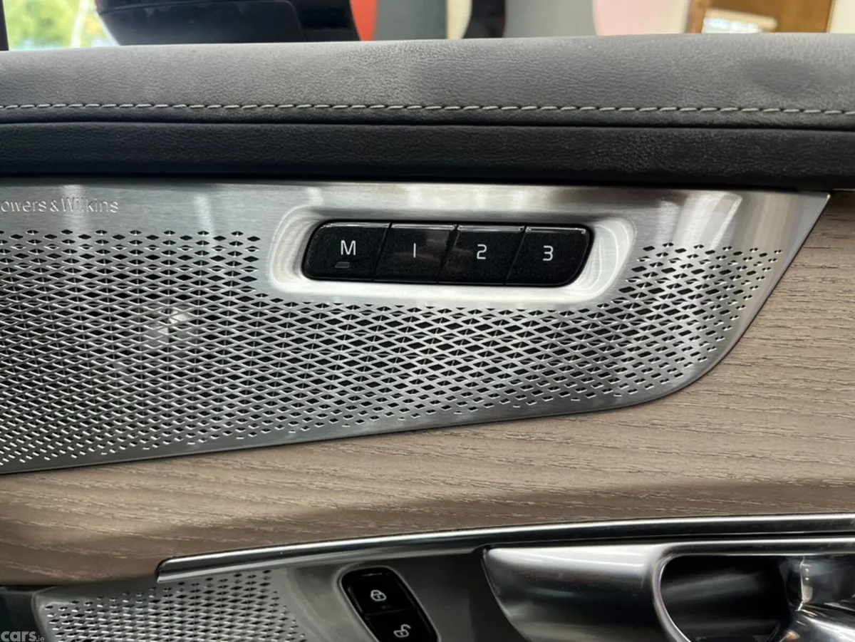 Volvo XC90 SUV, Petrol Plug-in Hybrid, 2025, White