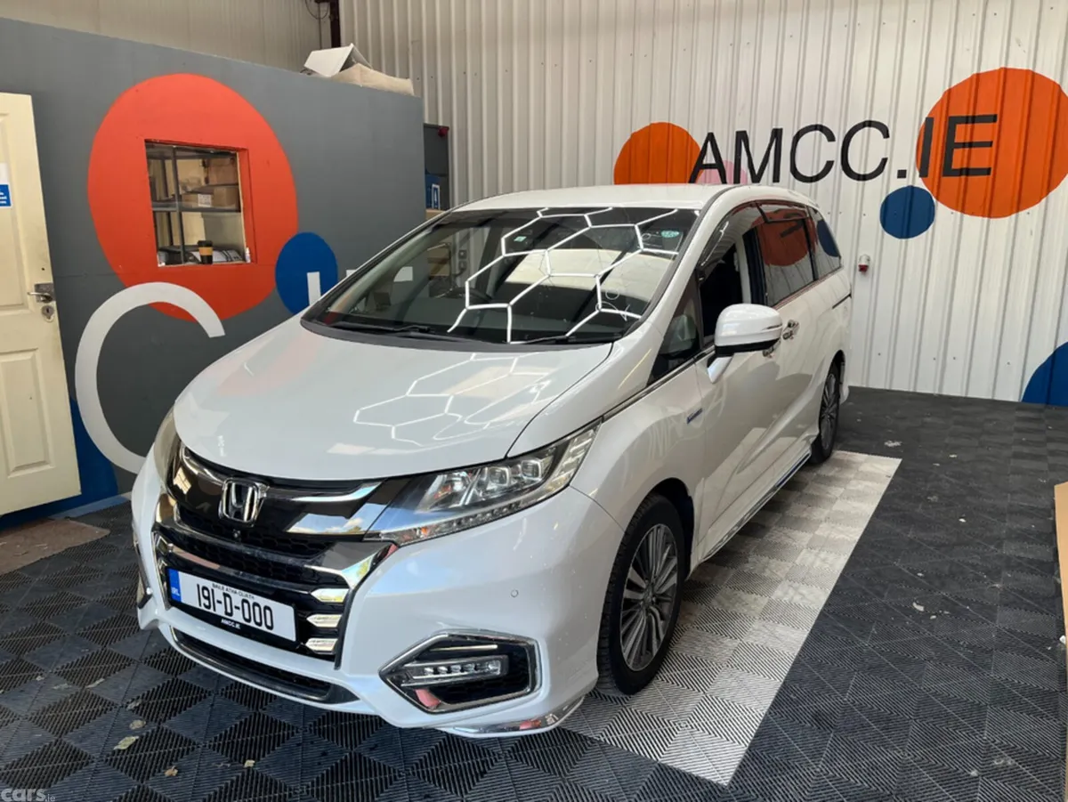 Honda Odyssey MPV, Petrol Hybrid, 2019, White