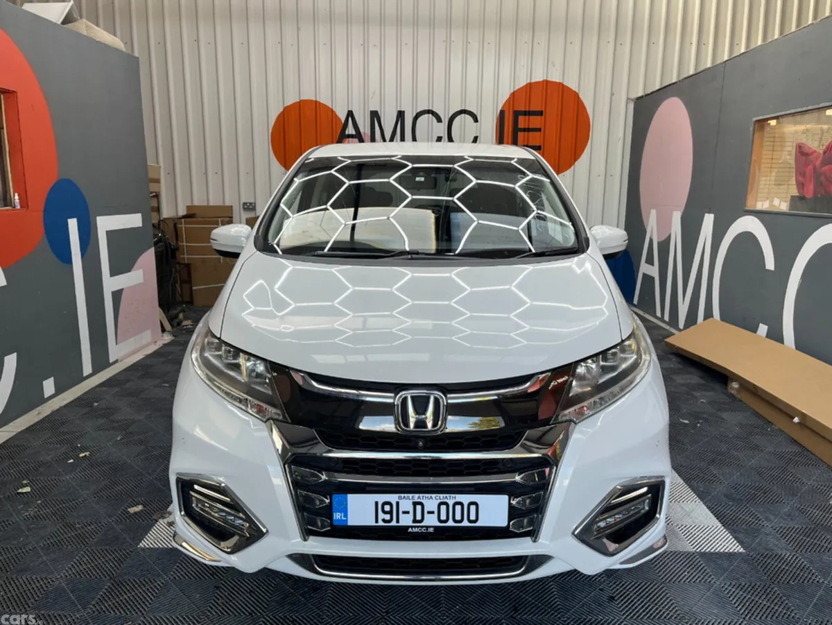 Honda Odyssey MPV, Petrol Hybrid, 2019, White