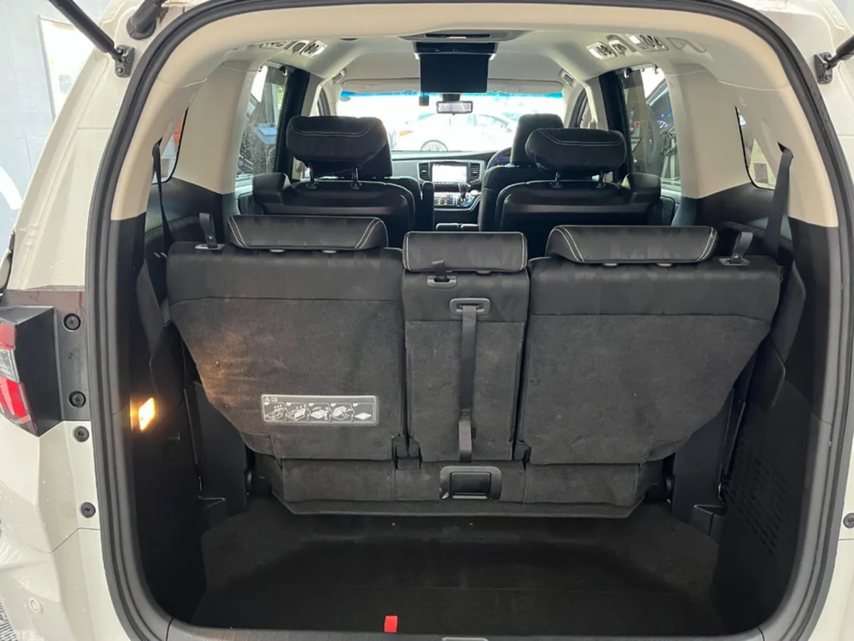 Honda Odyssey MPV, Petrol Hybrid, 2019, White