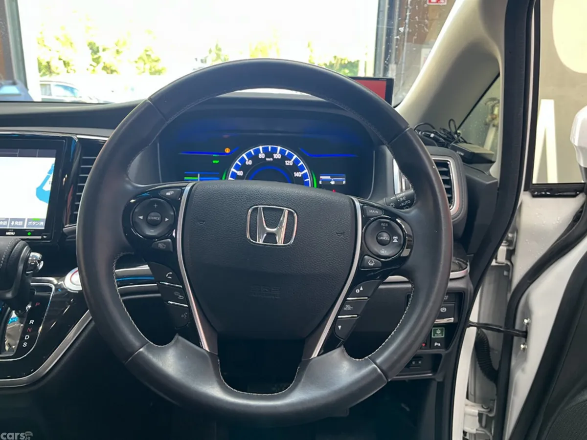 Honda Odyssey MPV, Petrol Hybrid, 2019, White