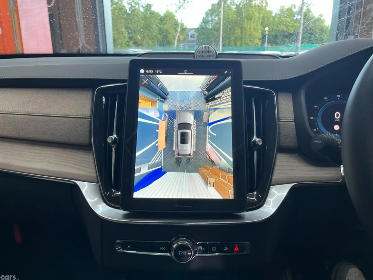 Volvo XC90 SUV, Petrol Plug-in Hybrid, 2025, White