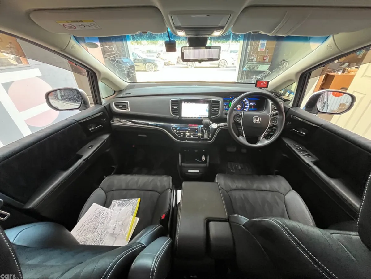 Honda Odyssey MPV, Petrol Hybrid, 2019, White
