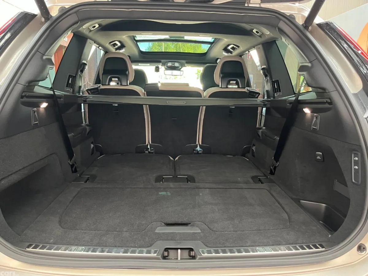 Volvo XC90 SUV, Petrol Plug-in Hybrid, 2025, Grey