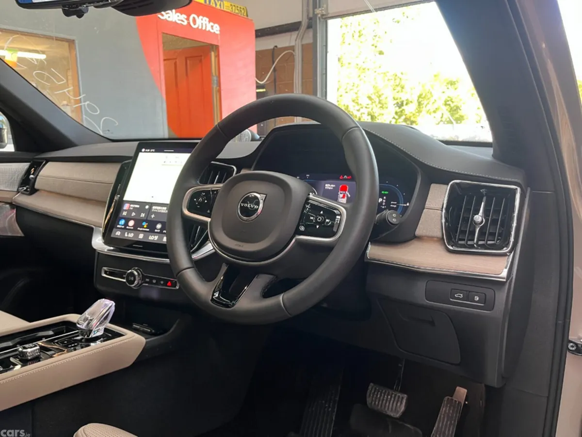 Volvo XC90 SUV, Petrol Plug-in Hybrid, 2025, Grey