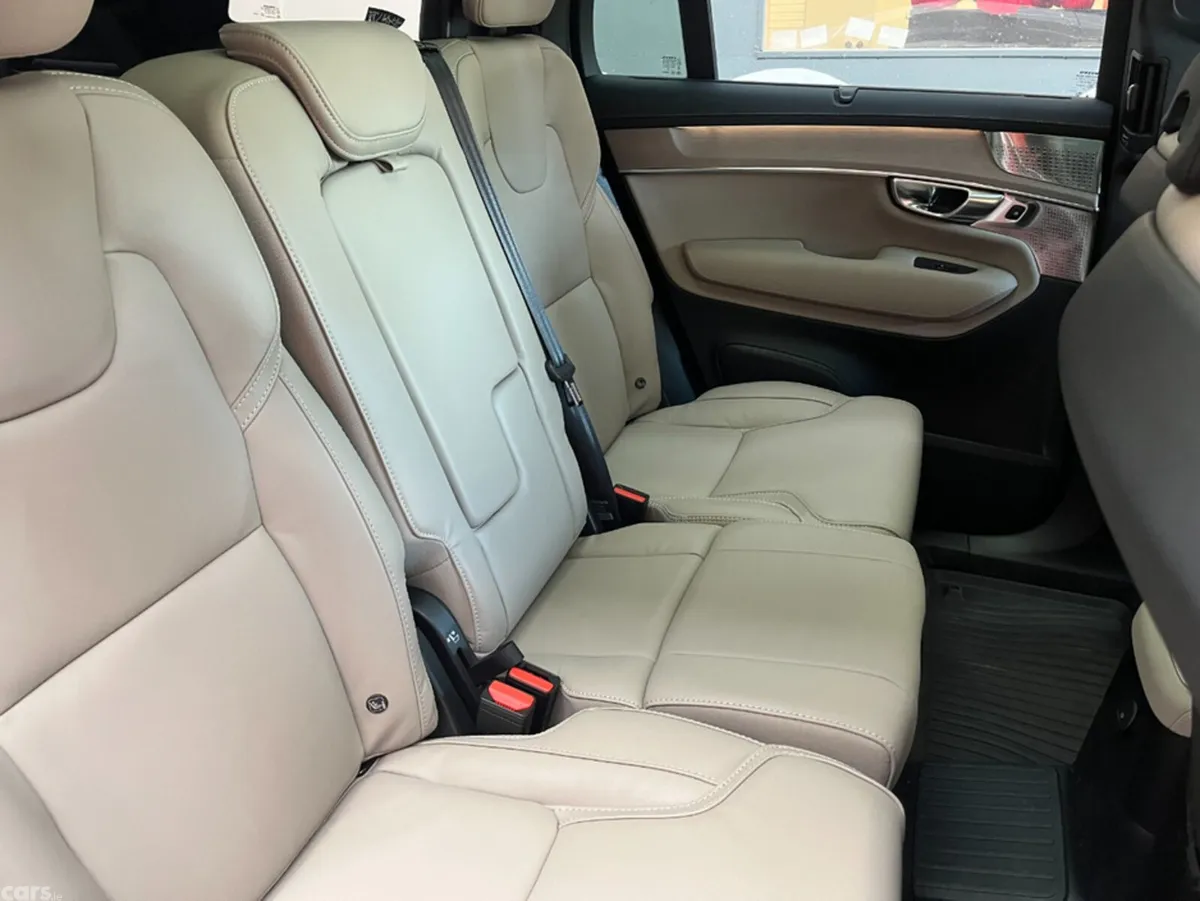 Volvo XC90 SUV, Petrol Plug-in Hybrid, 2025, Grey