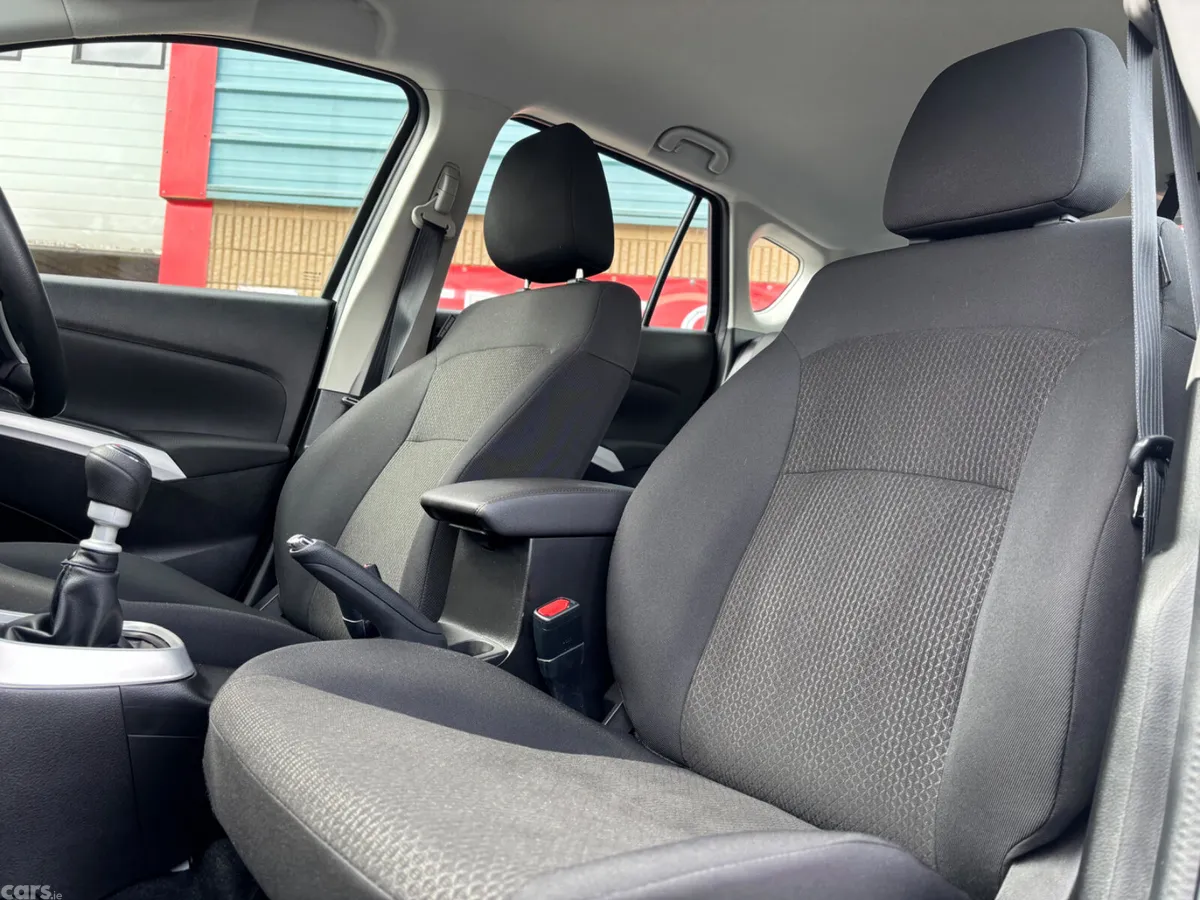Suzuki SX4 SUV, Petrol, 2021, White