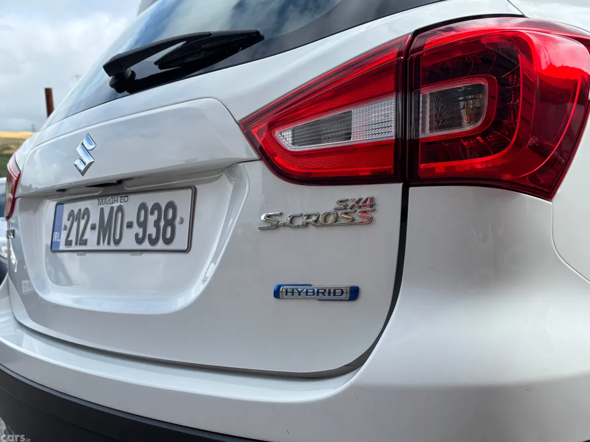 Suzuki SX4 SUV, Petrol, 2021, White