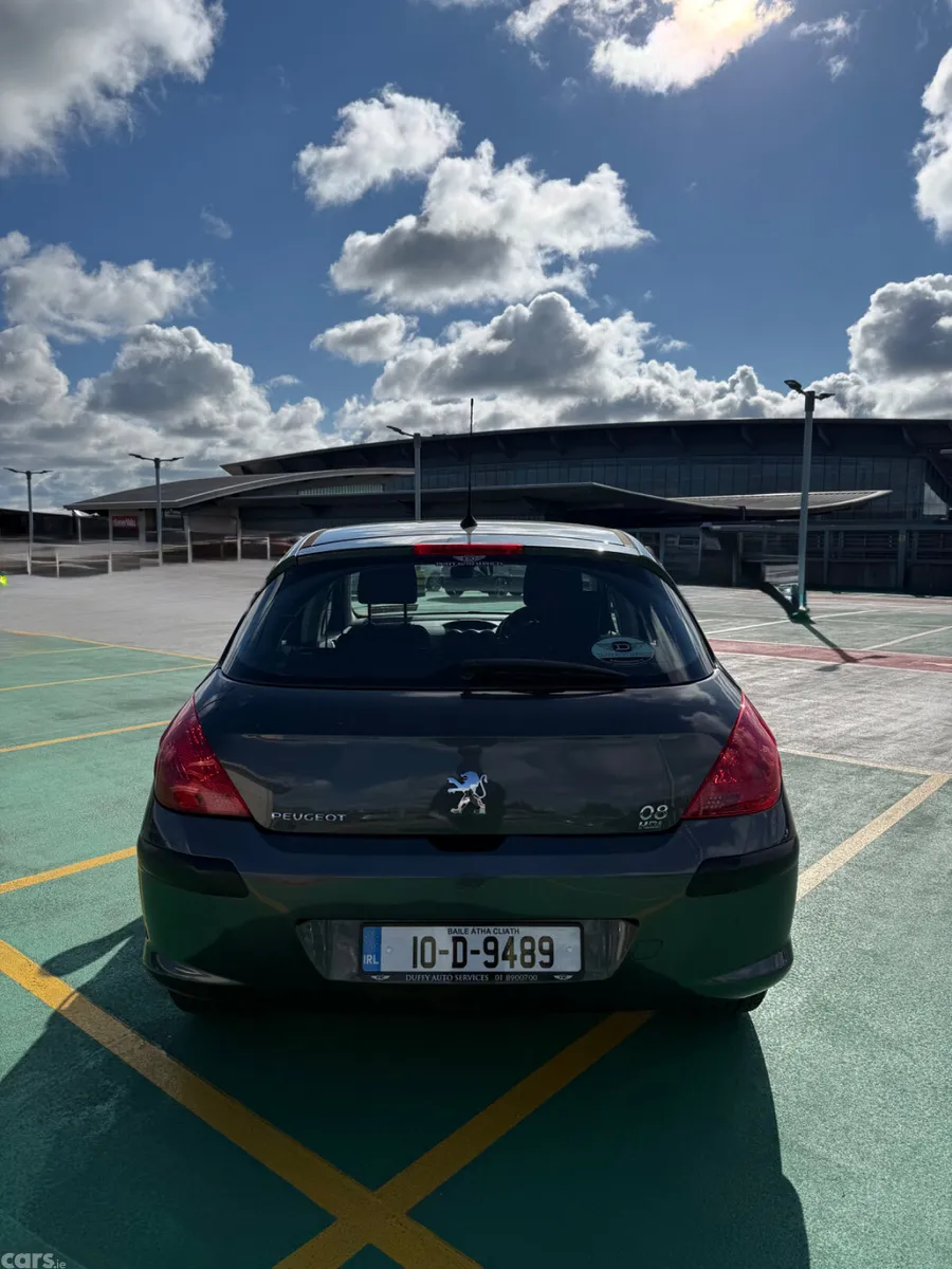 Peugeot 308 Hatchback, Diesel, 2010, Grey