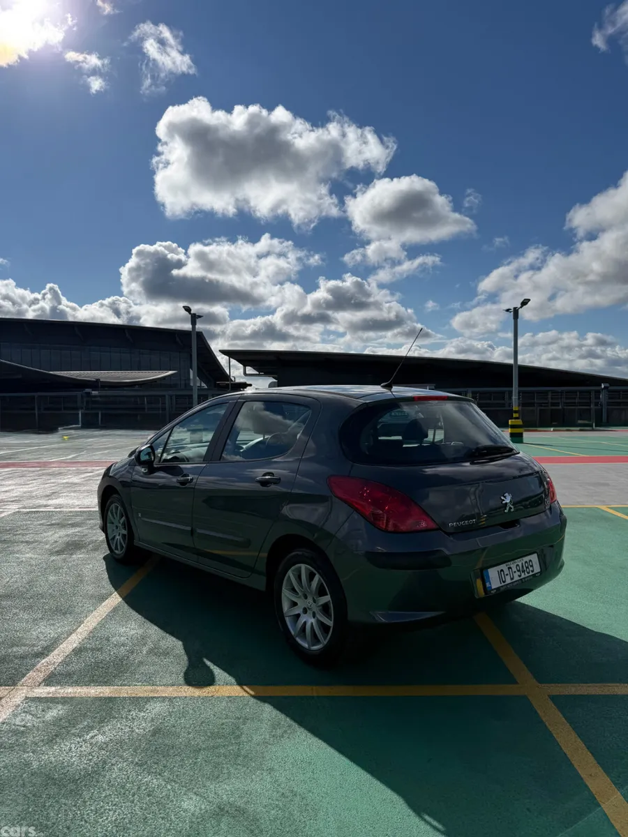 Peugeot 308 Hatchback, Diesel, 2010, Grey